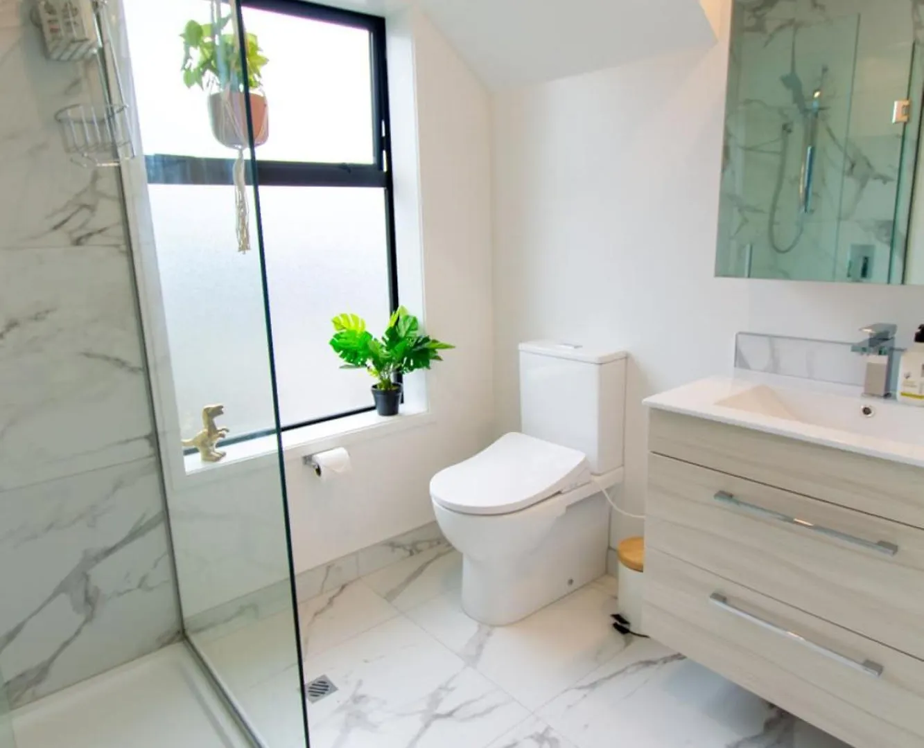 Gorgeous In Green - 2 Bed Central Oasis W/King Bed Κράισττσερτς