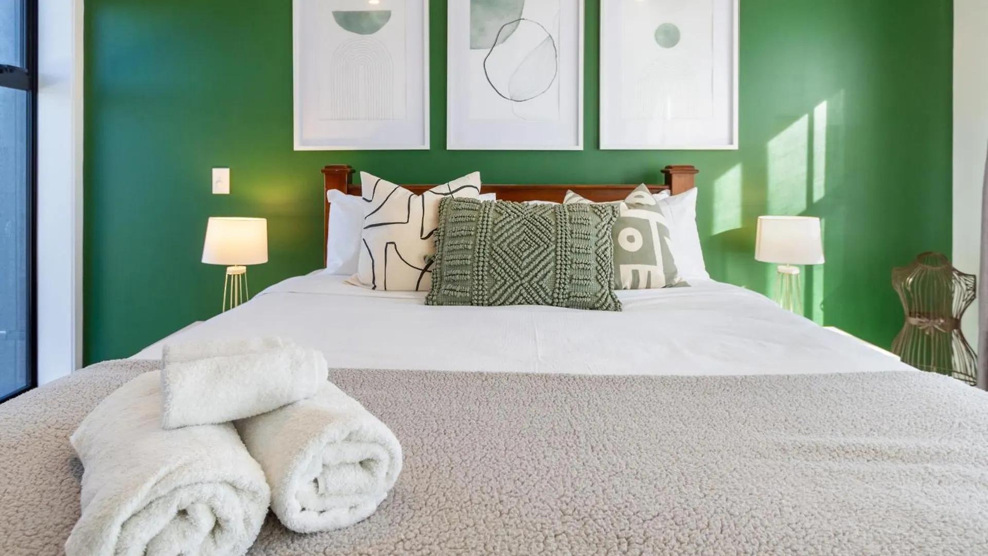 Gorgeous In Green - 2 Bed Central Oasis W/King Bed Κράισττσερτς 0*,  Νέα Ζηλανδία