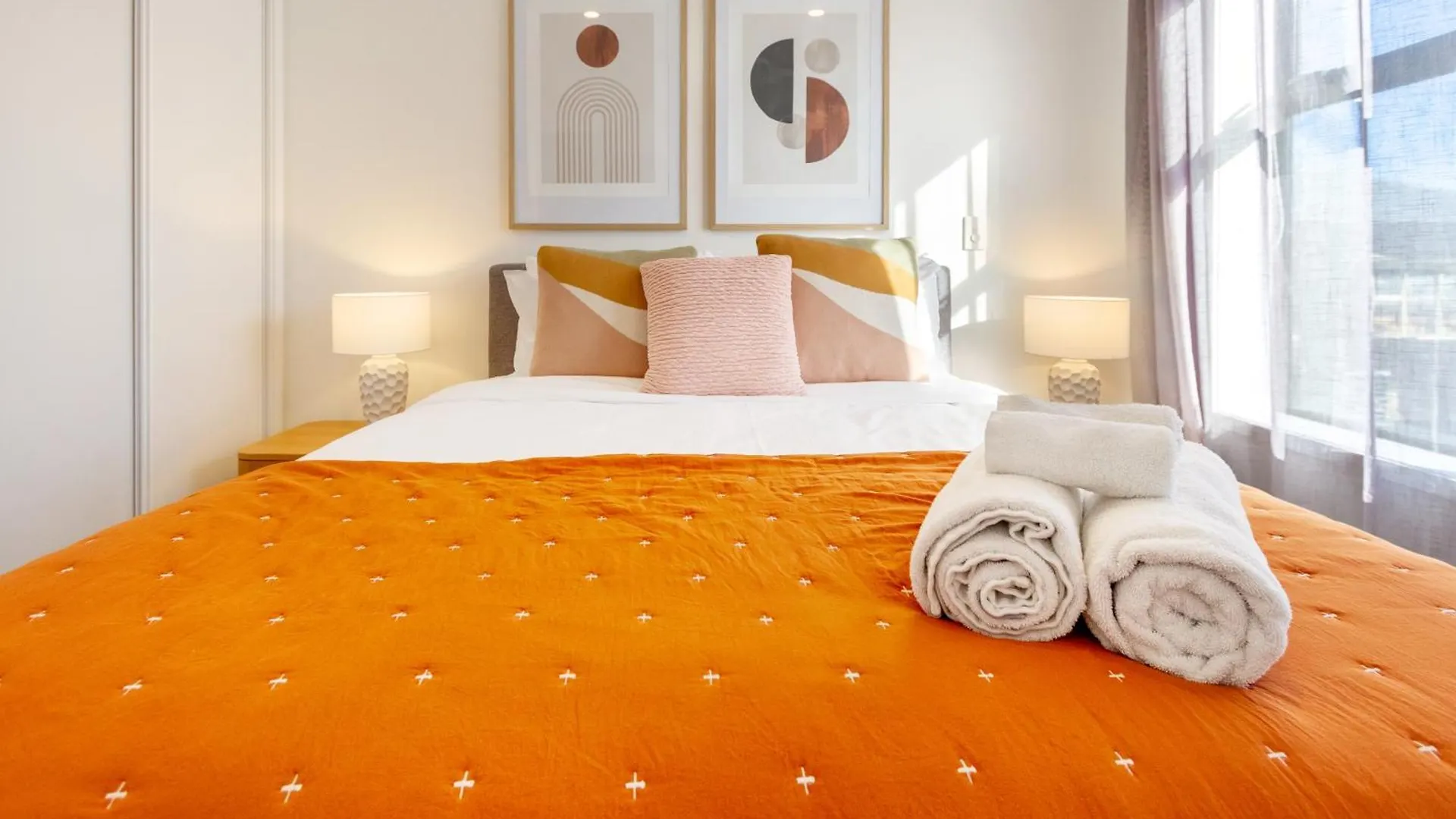 Διαμέρισμα Gorgeous In Green - 2 Bed Central Oasis W/King Bed Κράισττσερτς