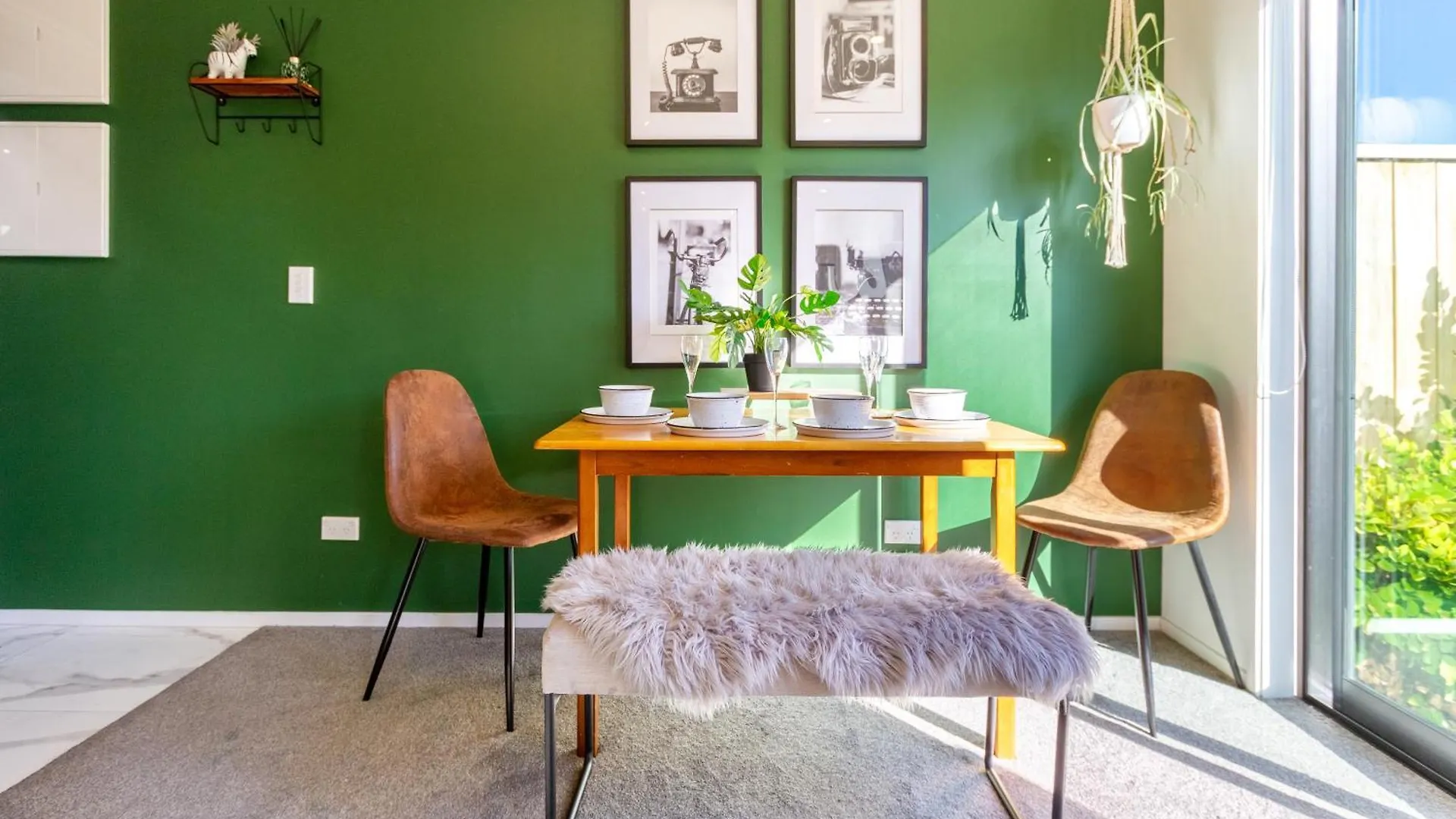 Διαμέρισμα Gorgeous In Green - 2 Bed Central Oasis W/King Bed Κράισττσερτς